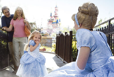 PARİS & DİSNEYLAND 2026 TK (CDG-CDG)