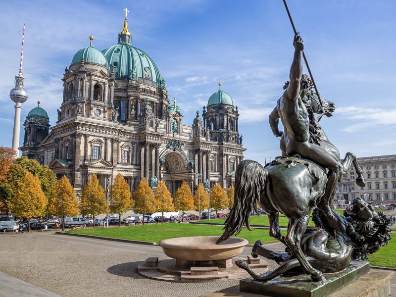 BERLİN ILE BİR ORTA AVRUPA MASALI TURU Türk Hava Yolları ile 6 gece