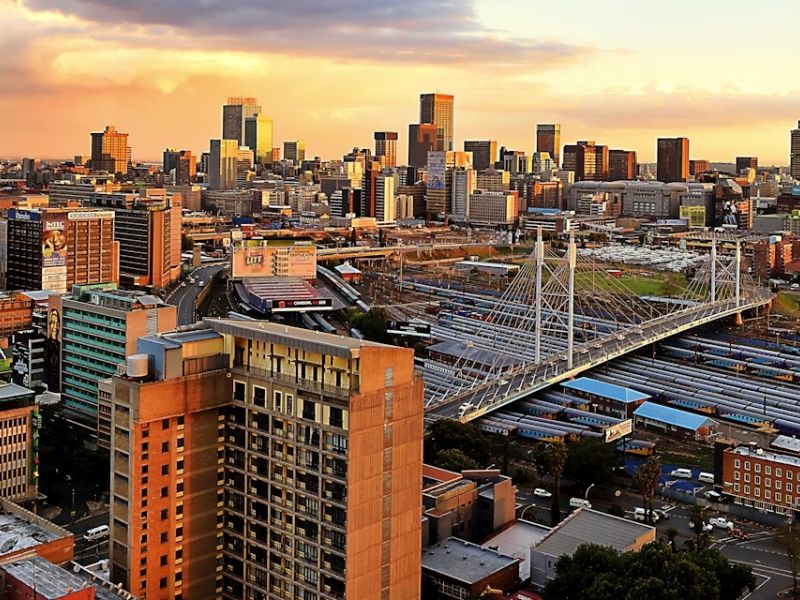 Dolu Dolu Güney Afrika & Bostvana & Victoria Şelaleleri (Cape Town - Johannesburg)